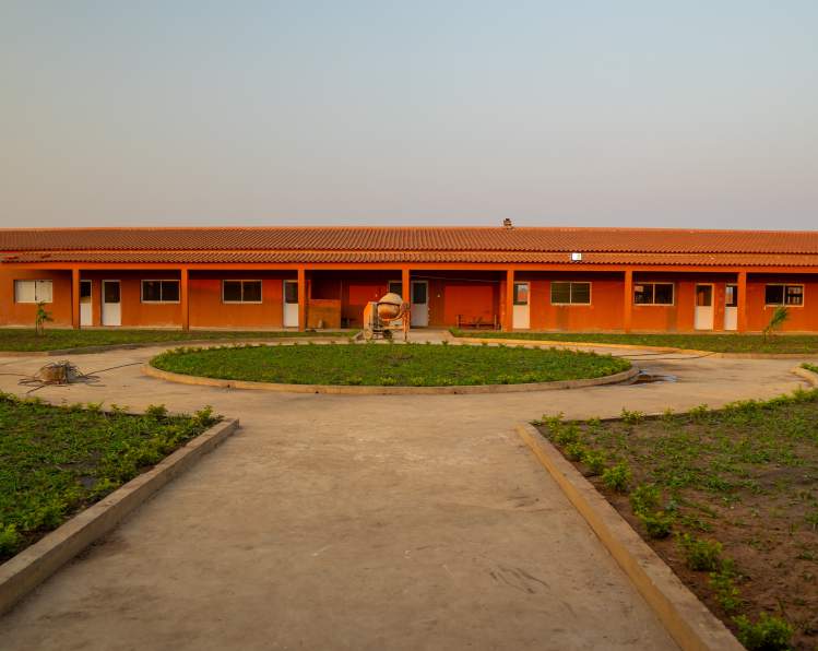 Escola de 12 Salas (Cacuso)